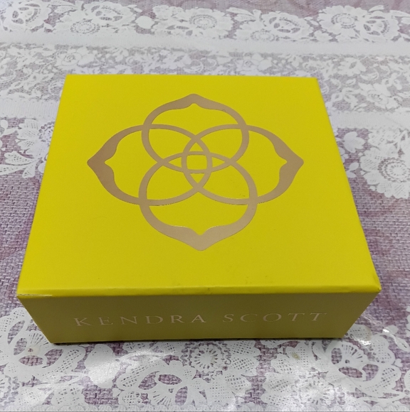 Kendra Scott Nicola Statement Earrings - Picture 13 of 13